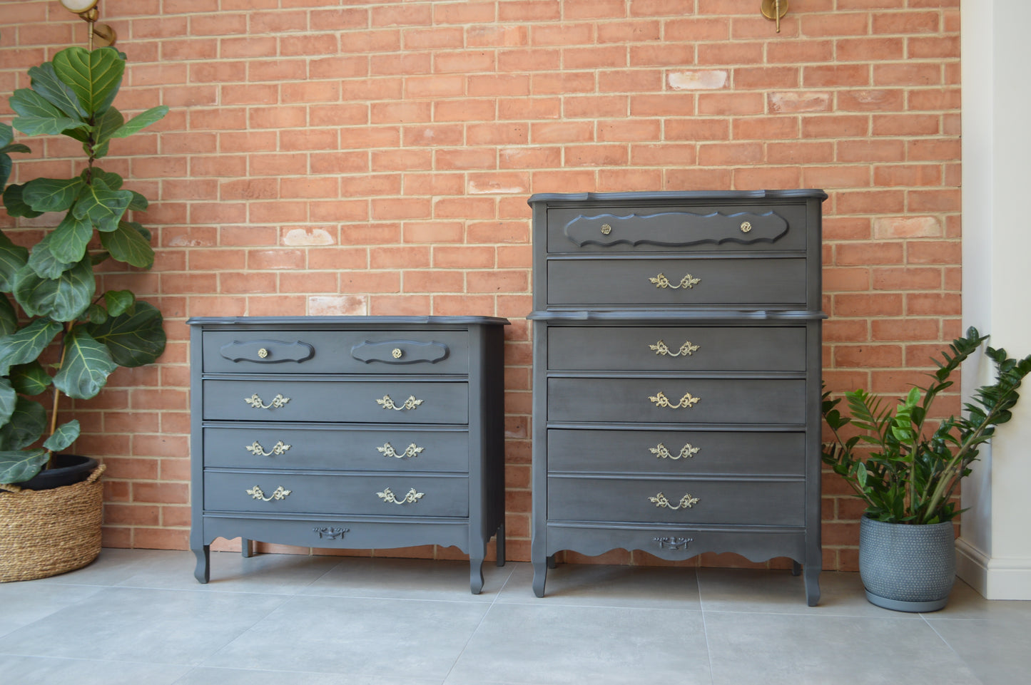 Vintage French Louis Style 3-Drawer Chest of drawers